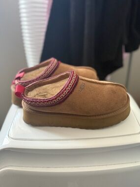 UGG Chestnut Suede Slip-On Clog with Pink Accent